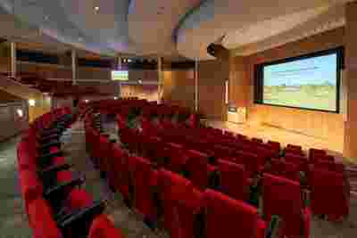 Medium 2022 05 20 Francis Crick Auditorium CS HH(1)